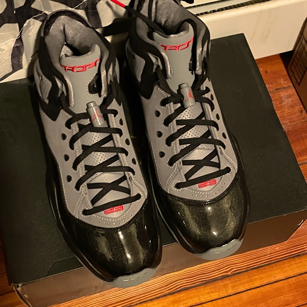 Mens Jordan b’loyal